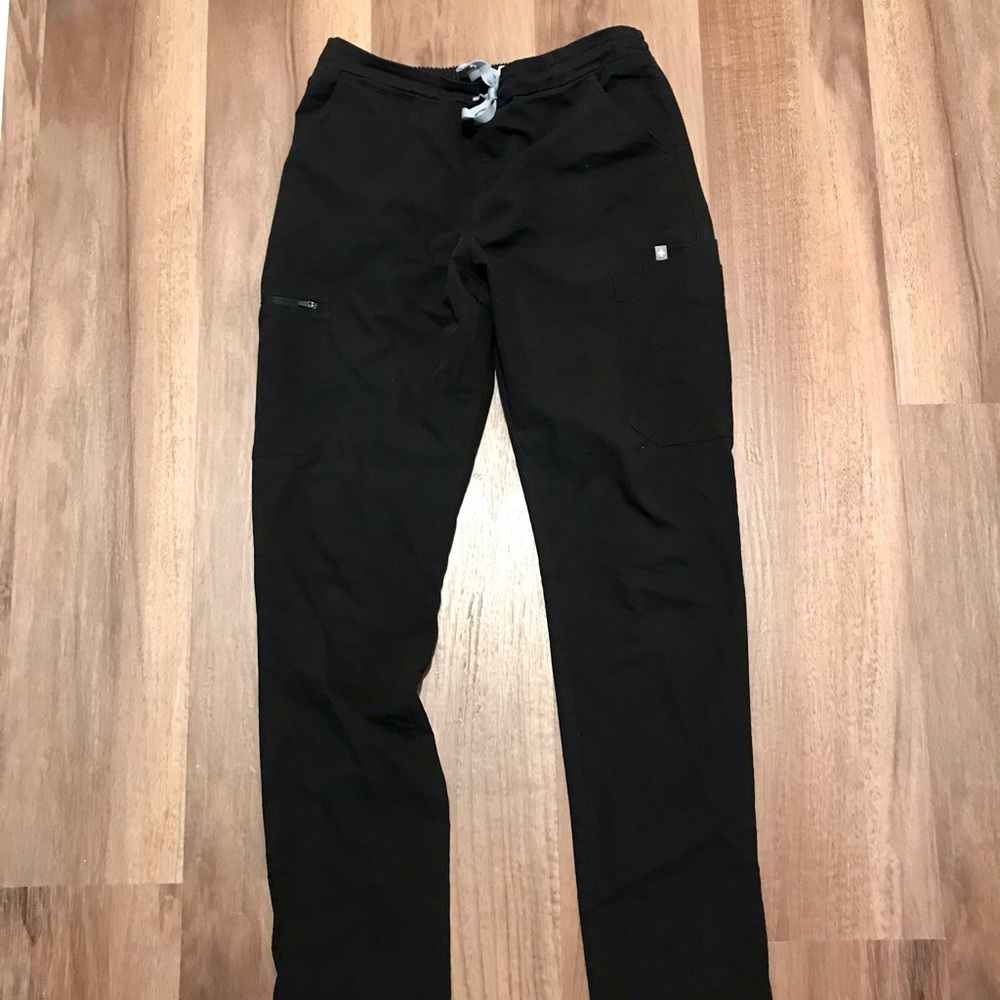Figs Yola Black Small Tall Scrub Pant